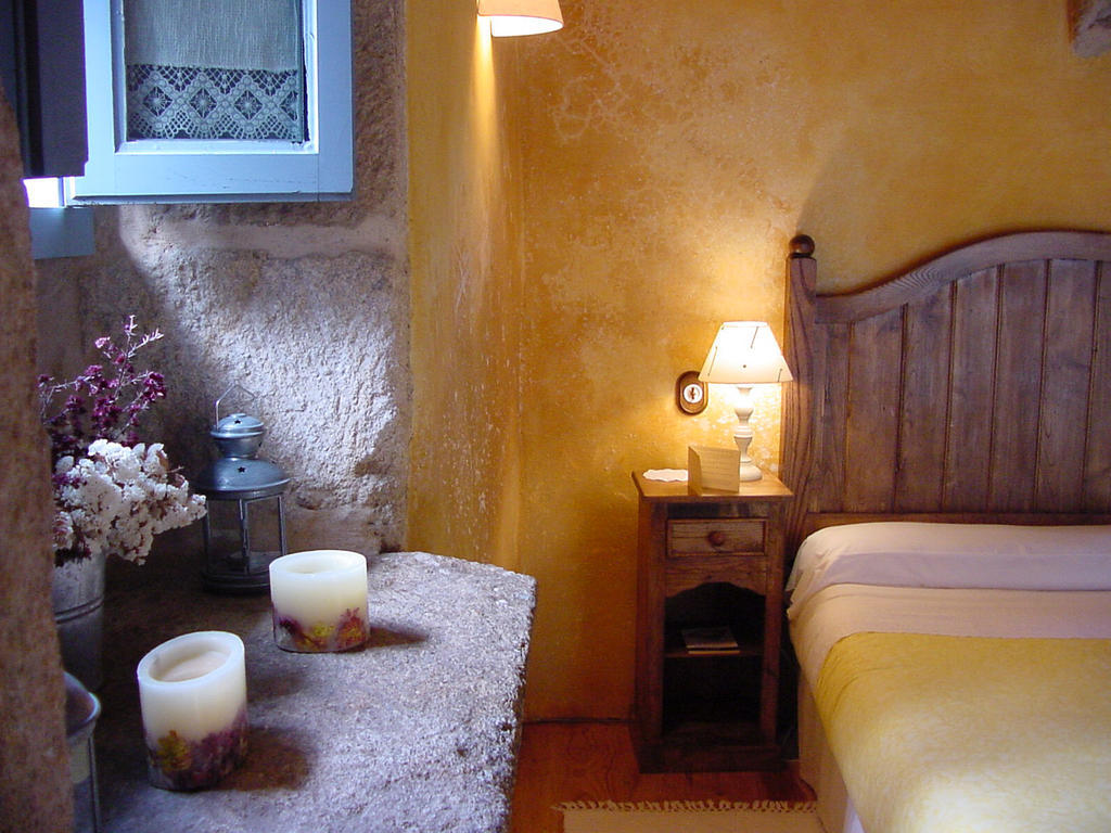 Casa Do Castelo De Andrade Guest House Puentedeume Room photo