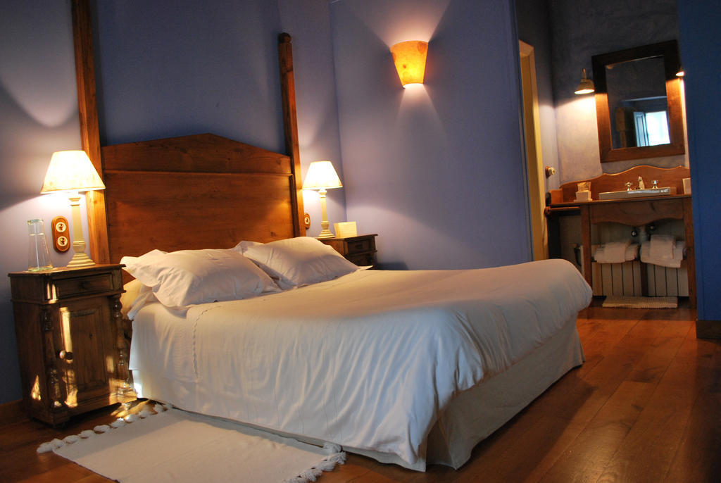 Casa Do Castelo De Andrade Guest House Puentedeume Room photo